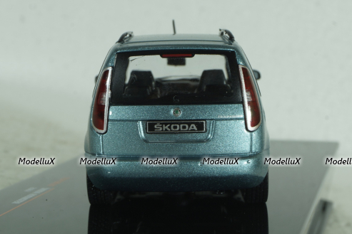 Skoda Roomster 2007 lightgreen-metallic, CLC472, IXO 1:43