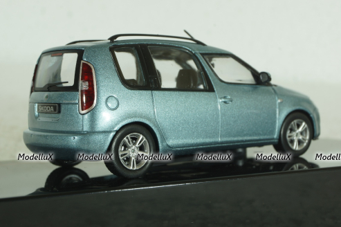 Skoda Roomster 2007 lightgreen-metallic, CLC472, IXO 1:43