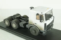 Маз-6422 тягач, Modellux 1:43