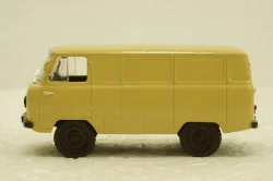 Уаз-450 , бежевый Автолегенды СССР и Соцстран №191 1:43