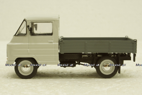 Zuk A-11B белый/серый, Автолегенды СССР 1:43