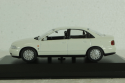 Audi A4 (B5) 1995, white, 940015000, Maxichamps 1:43