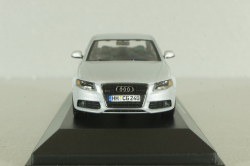 Audi A4 (B8) limousine 3,2 quattro  2008, silver, 5010704113, Minichamps 1:43