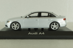Audi A4 (B8) limousine 3,2 quattro  2008, silver, 5010704113, Minichamps 1:43