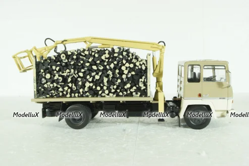 Berliet GR 280 TRUCK TRANSPORT DE BOIS AVEC GRU, Berliet Collection, Hachette 1:43