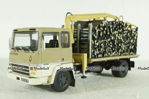 Berliet GR 280 TRUCK TRANSPORT DE BOIS AVEC GRU, Berliet Collection, Hachette 1:43