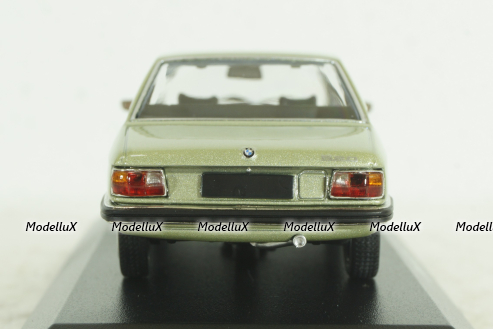 BMW 520 (E12) 1972 green metallic, 940023005, Maxichamps 1:43 