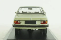 BMW 520 (E12) 1972 green metallic, 940023005, Maxichamps 1:43 