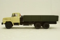Краз-250 борт бежевый/зеленый 1977, Н204, Наш Автопром 1:43