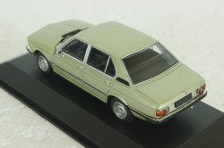 BMW 520 (E12) 1972 green metallic, 940023005, Maxichamps 1:43