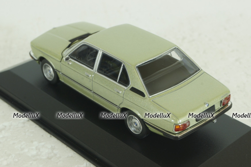 BMW 520 (E12) 1972 green metallic, 940023005, Maxichamps 1:43 