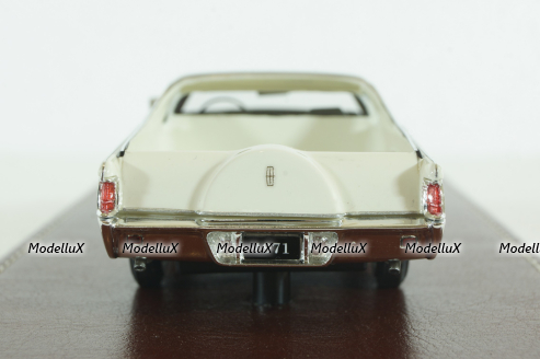 Lincoln Continental Mark III Farm and Ranch special (1972) white, GIM012A, GIM 1:43