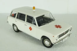 Seat 124 Familiare Ambulancia 1968, T9-1800227, Triple9 1:18