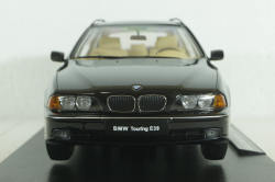 BMW 520 Touring (E39) 1998, blackmetallic, 5 Series, T9-1800394, Triple9 1:18