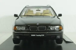 BMW 520 Touring (E39) 1998, blackmetallic, 5 Series, T9-1800394, Triple9 1:18