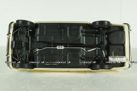 Seat 124 Familiar, 1968 cream white, T9-1800225, Triple9 1:18