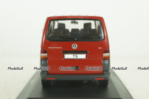 Volkswagen T5 red 2003, CLC564,  IXO 1:43