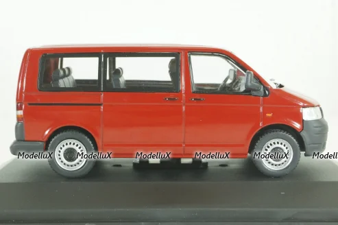 Volkswagen T5 red 2003, CLC564,  IXO 1:43