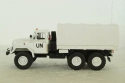 Зил-131 бортовой с тентом, ООН, 100237.он, АвтоИстория 1:43