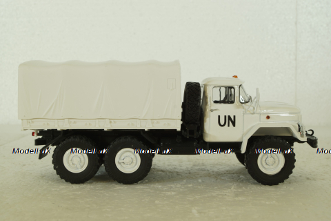 Зил-131 бортовой с тентом, ООН, 100237.он, АвтоИстория 1:43