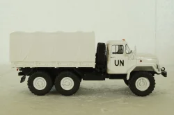 Зил-131 бортовой с тентом, ООН, 100237.он, АвтоИстория 1:43