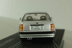 Opel Omega(A) sedan, Herbert Killmer 1986, silver, OPCD124, Opel Collection Designer #124 1:43