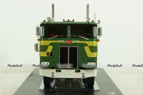 Peterbilt T 352 Pacemaker 1979,  green, TR184, IXO 1:43
