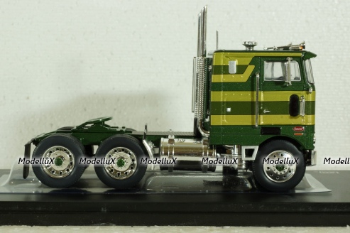 Peterbilt T 352 Pacemaker 1979,  green, TR184, IXO 1:43