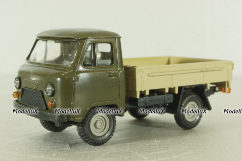 Уаз-3303 бортовой, хаки/бежевый, Русская миниатюра 1:43