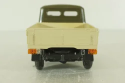 Уаз-3303 бортовой, хаки/бежевый, Русская миниатюра 1:43