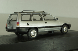 Opel Kadett Caravan (E), Gordon Brown 1988, silver, OPCD133, Opel Collection Designer #133 1:43