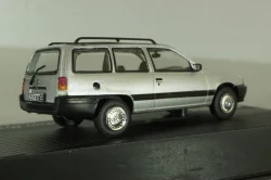 Opel Kadett Caravan (E), Gordon Brown 1988, silver, OPCD133, Opel Collection Designer #133 1:43 с журналом, запечатанный!