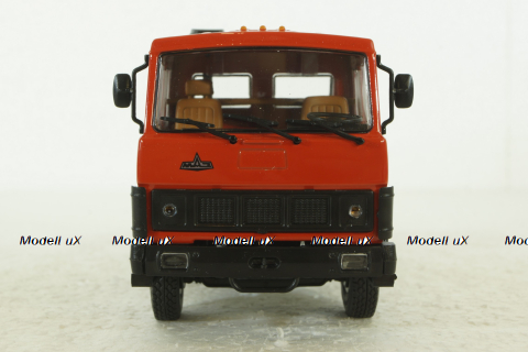 Маз-5432 тягач 1981г, красный, 100411, АвтоИстория 1:43