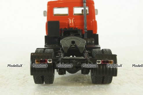 Маз-5432 тягач 1981г, красный, АвтоИстория 1:43