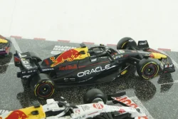 Red Bull RB16B #33, RB18 #1, RB19 #1, RB19 #11,  M. Verstappen – S. Perez, F1 SET BU38092-PACK, Формула 1, Bburago 1:43