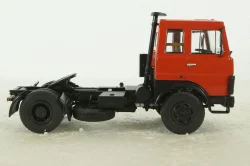 Маз-5432 тягач 1981г, красный, АвтоИстория 1:43