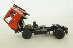 Маз-5432 тягач 1981г, красный, АвтоИстория 1:43