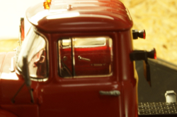 Зил-130В1 Седельный тягач, Автоэкспорт  1982 г., 113045, DiP Models 1:43