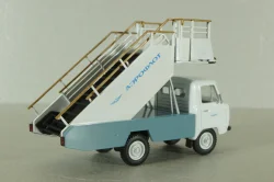 ТПС-22(452) Уаз-452 Трап самолетный Аэрофлот, металл, Ручная работа 1:43
