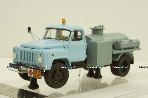 МЗ-3607 масло-заправщик на шасси Газ-52, Гомельская обл. 1990 г.,105228, DiP Models 1:43