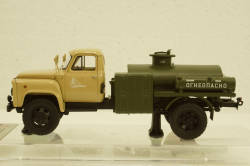 Газ-52 МЗ-3607 Автомобиль-заправщик колхоз им. Дзержинского 1973 г.,105226, DiP Models, 1:43
