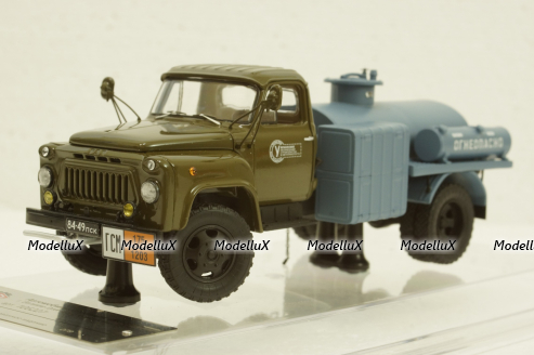 Газ-52 МЗ-3607 Автомобиль-заправщик г. Великие Луки, Агропромстрой 1979 г.,105227, DiP Models, 1:43