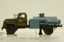 Газ-52 МЗ-3607 Автомобиль-заправщик г. Великие Луки, Агропромстрой 1979 г.,105227, DiP Models, 1:43