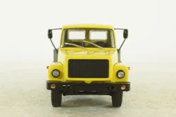 Газ-33073, бортовой, желт/серый, 1989г., АвтоИстория 1:43