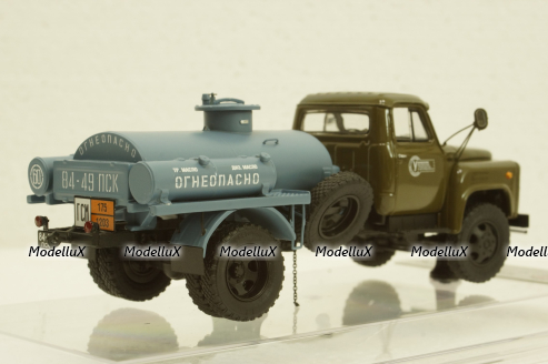 Газ-52 МЗ-3607 Автомобиль-заправщик г. Великие Луки, Агропромстрой 1979 г.,105227, DiP Models, 1:43