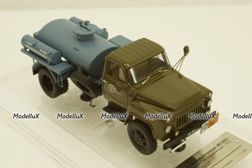 Газ-52 МЗ-3607 Автомобиль-заправщик г. Великие Луки, Агропромстрой 1979 г.,105227, DiP Models, 1:43