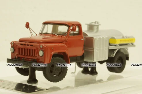 Газ-52 МЗ-3607 Автомобиль-заправщик, Автопром 50 лет 1974 г, 105229, DiP Models, 1:43