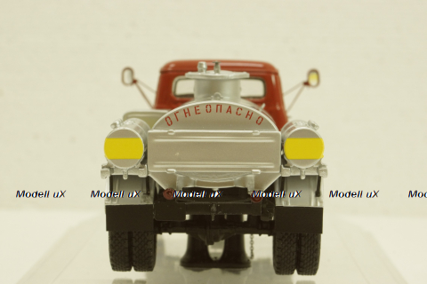 Газ-52 МЗ-3607 Автомобиль-заправщик, Автопром 50 лет 1974 г, 105229, DiP Models, 1:43