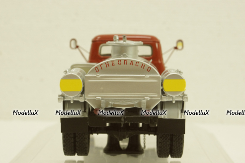 Газ-52 МЗ-3607 Автомобиль-заправщик, Автопром 50 лет 1974 г, 105229, DiP Models, 1:43