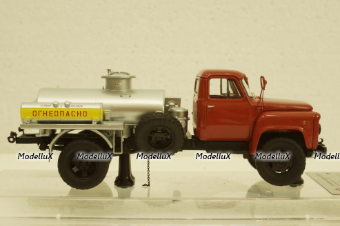 Газ-52 МЗ-3607 Автомобиль-заправщик, Автопром 50 лет 1974 г, 105229, DiP Models, 1:43